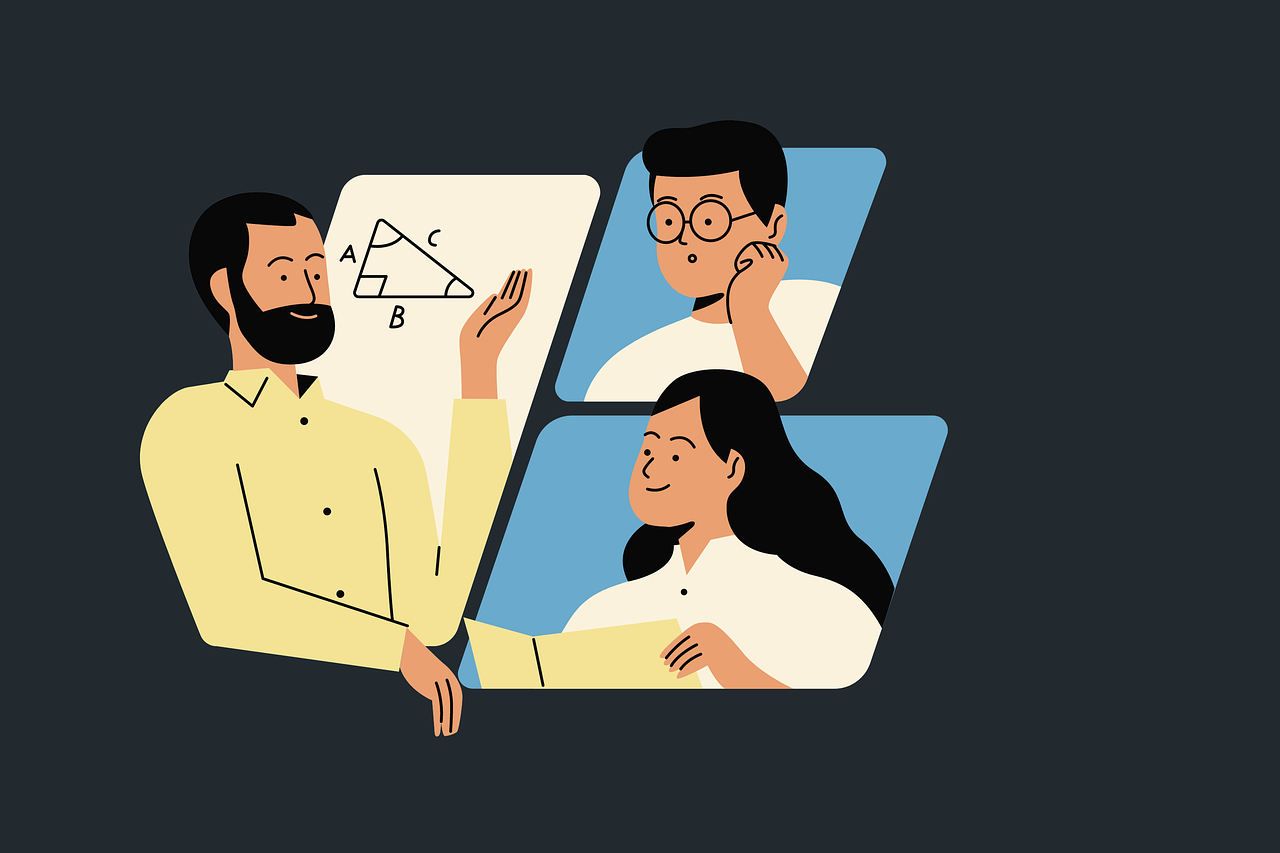 Trzy osoby rozmawiają ze sobą