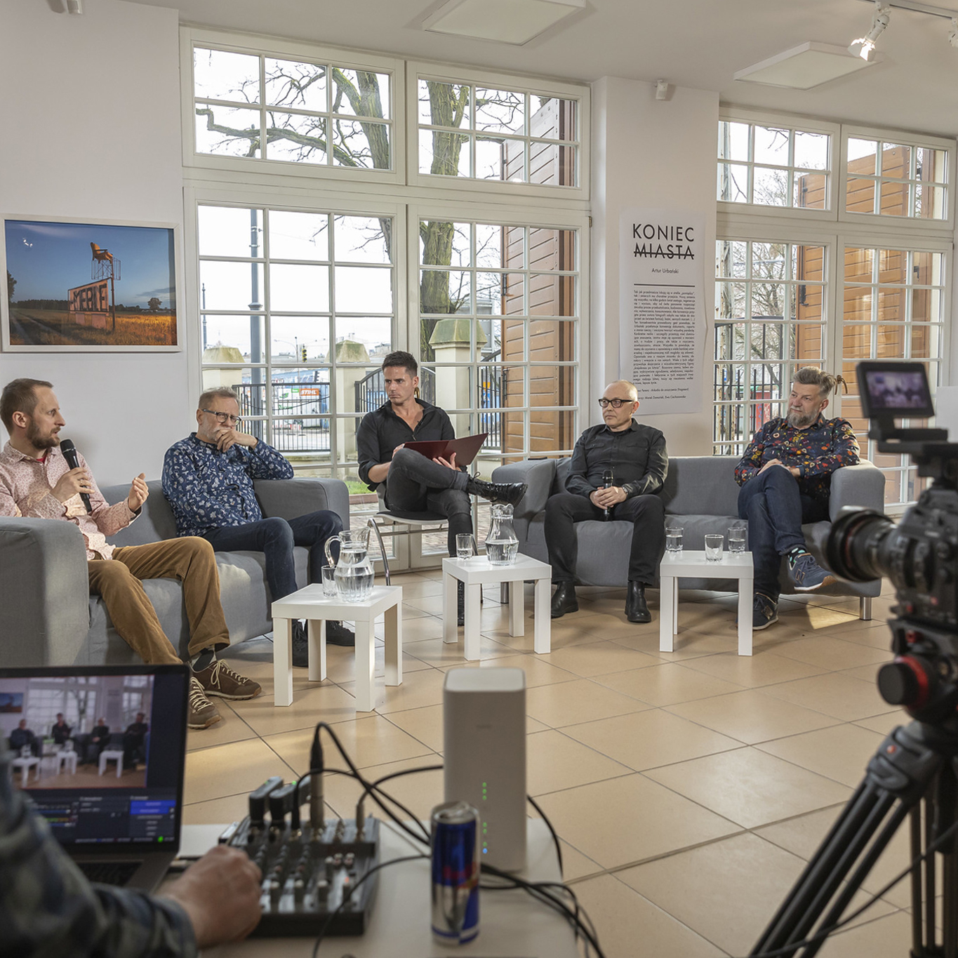goście rozmowy wraz z prowadzącym
