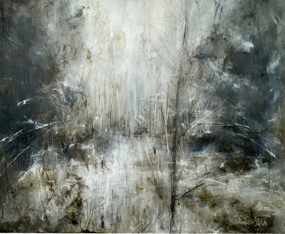 Na zdjęciu widać pejzaż, w centralnej części droga, po lewej i prawej drzewa. 