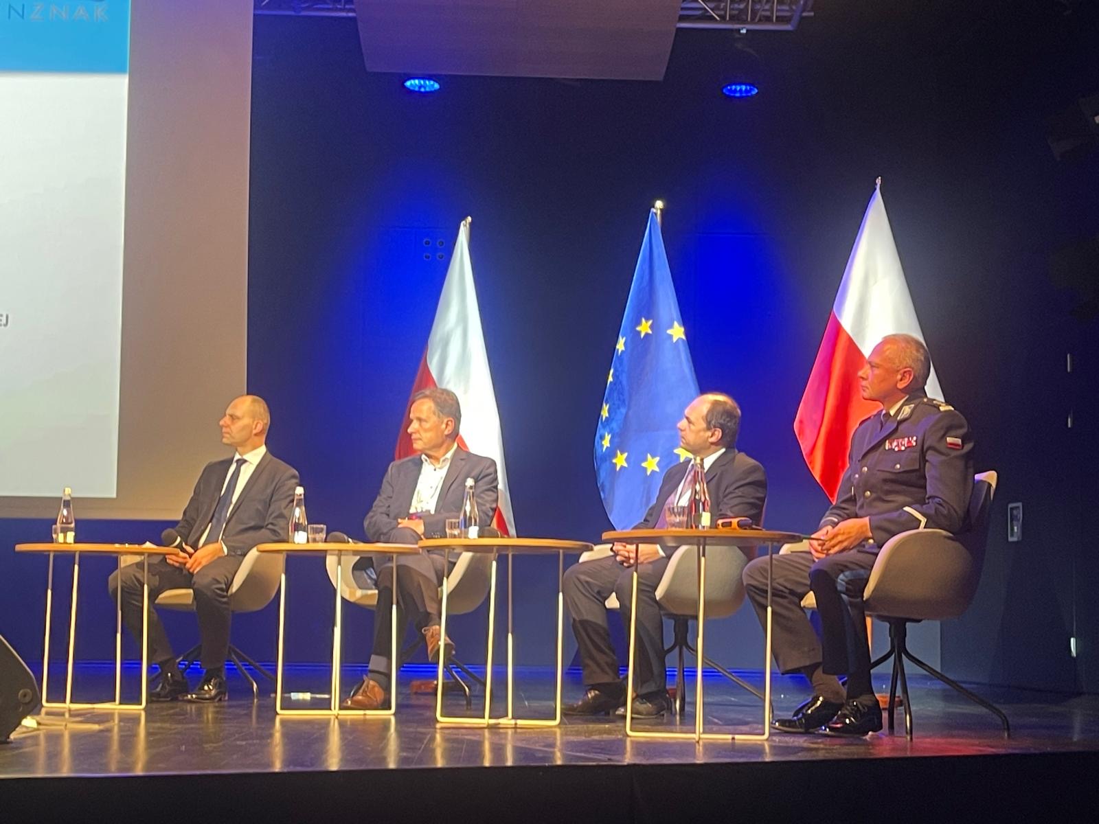 R. Kozłowski at the conference