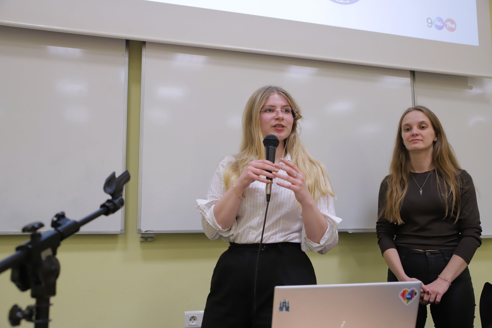 Przedstawicielki firmy na zajęciach ze studentami