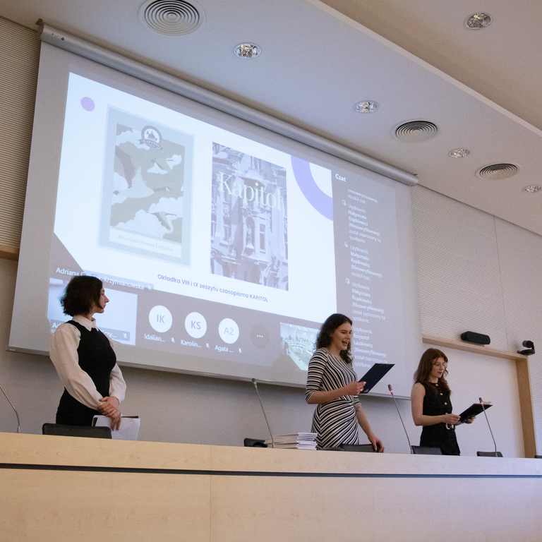 Uczestniczki projektu w trakcie prezentacji jego efektów