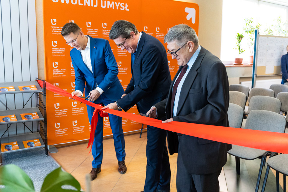 Red ribbon cutting opening the relaxation zone, from the right: Paweł Maślanka, Tomasz Wolanowski, Adam Wieczorek