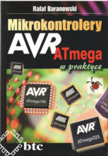 okładka książki ciemna z rzutem na płytę główną i mikrokontrolerami