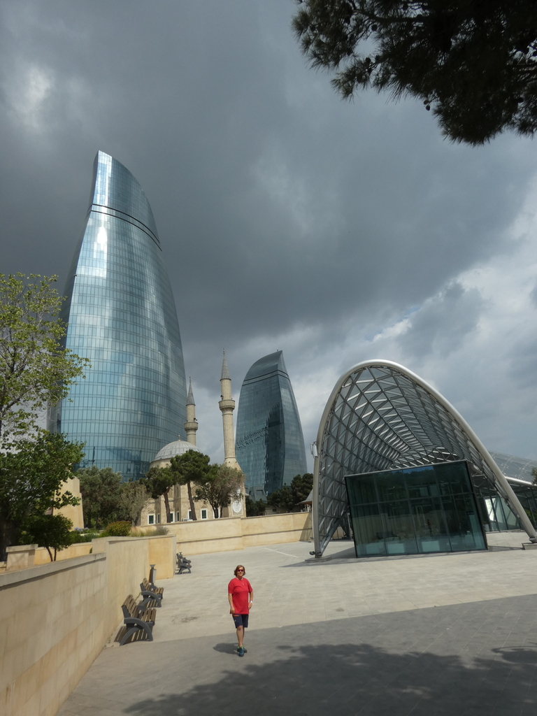 Prelekcja prof. Agnieszki Rochmińskiej – Azerbejdżan - kraj wiecznego ognia i szklanych domów