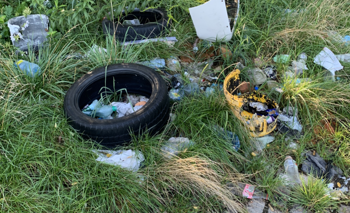 dzikie wysypiska śmieci