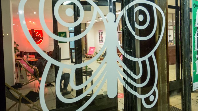 logotyp motyla
