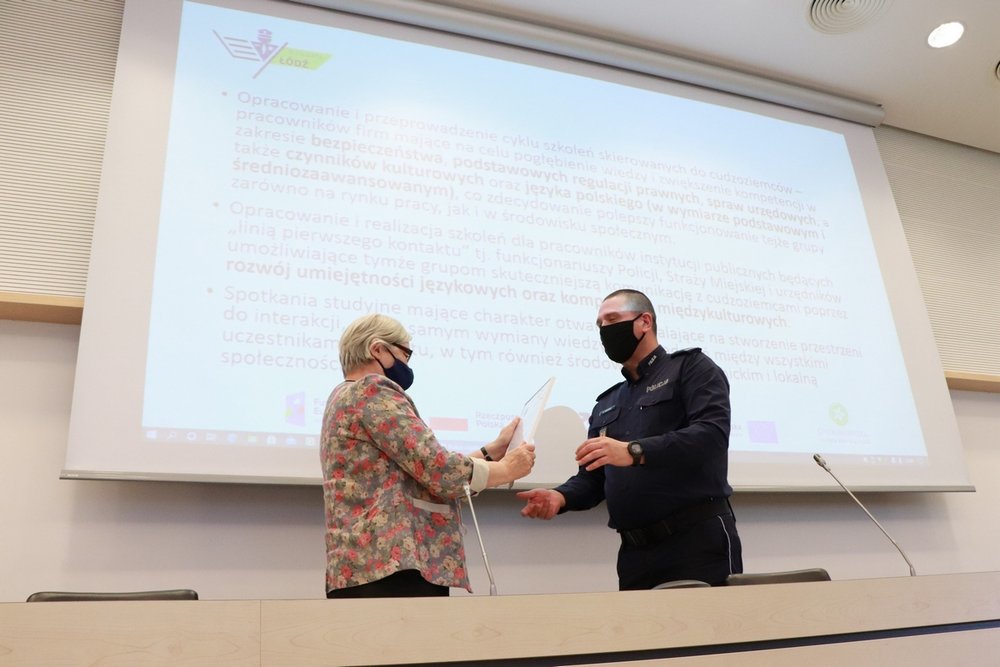 funkcjonariusz policji