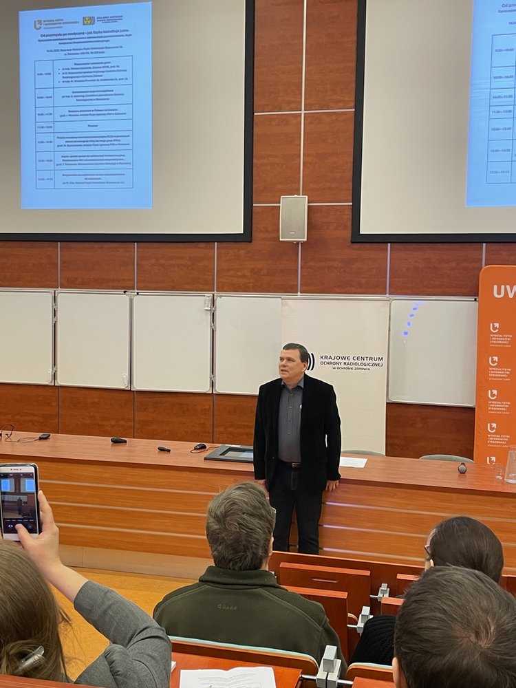 dr hab. Tomasz Gwizdałła, prof. UŁ - Dziekan Wydziału Fizyki i Informatyki Stosowanej UŁ