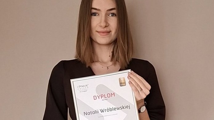 Natalia Wróblewska z dyplomem