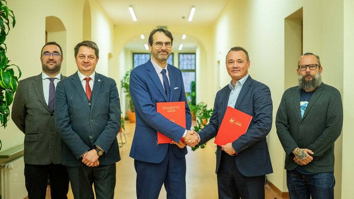 Signing of the letter of intent between the University of Lodz and the Lodz Special Economic Zone