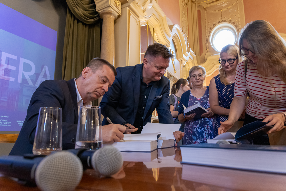Spotkanie z autorami monografii Łodzi