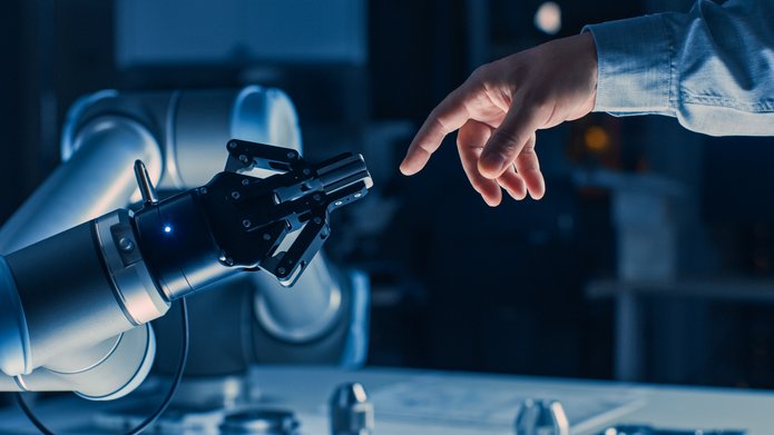 robot i człowiek