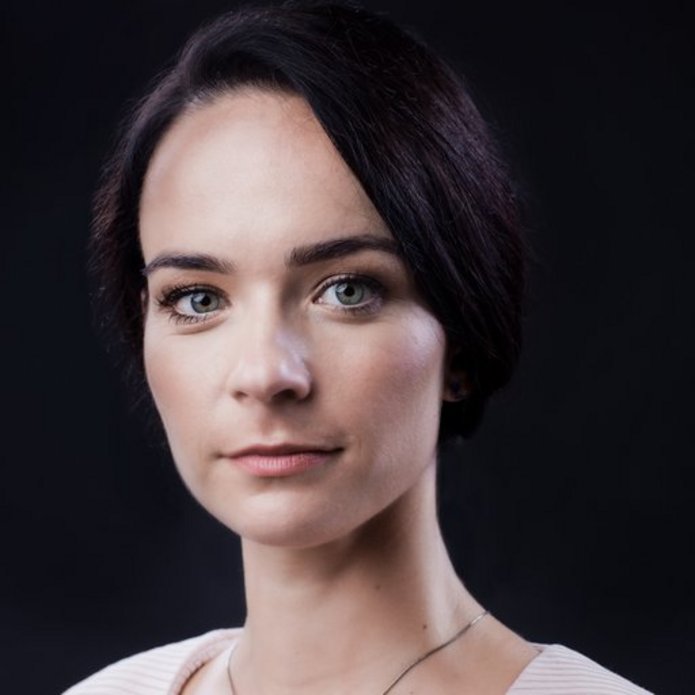 a portrait photo of Dr Izabela Florczak