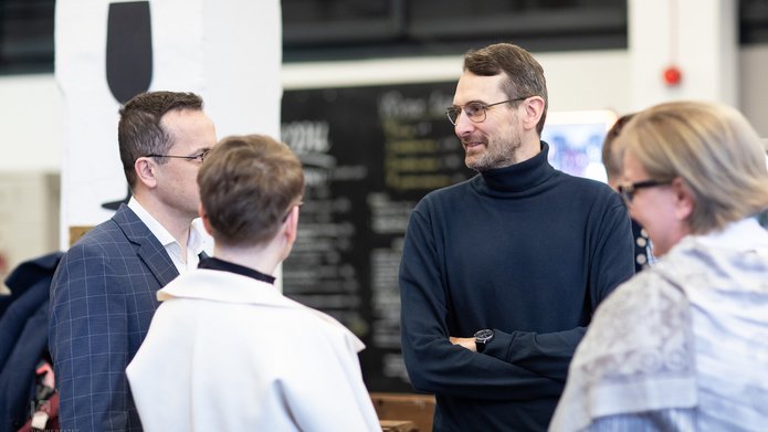 Rektor Matra na śniadaniu prasowym