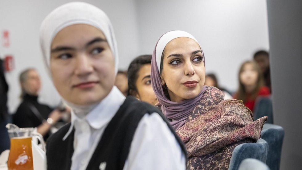 International students who took part in the University of Lodz Christmas dinners