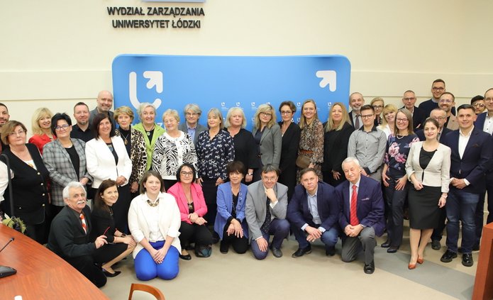 Zdjęcie grupowe uczestników wydarzenia