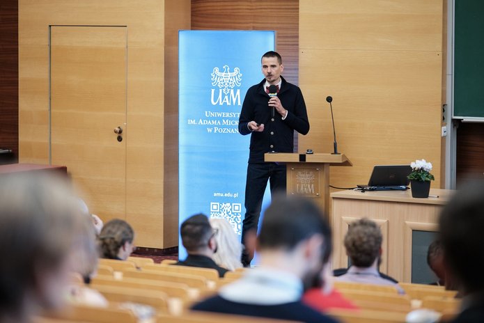 Prof. Krzysztof Pabis na konferencji UAM w Poznaniu
