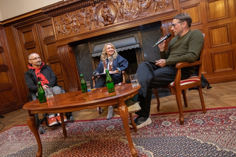 Dyskusja "Transhumanizm - kim się stajemy"