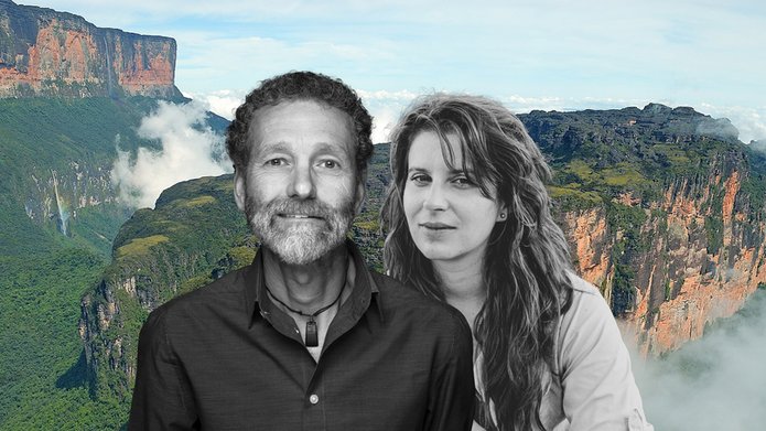 Dr Stachowicz and Prof. Kok on the background of the Venezuelan landscape