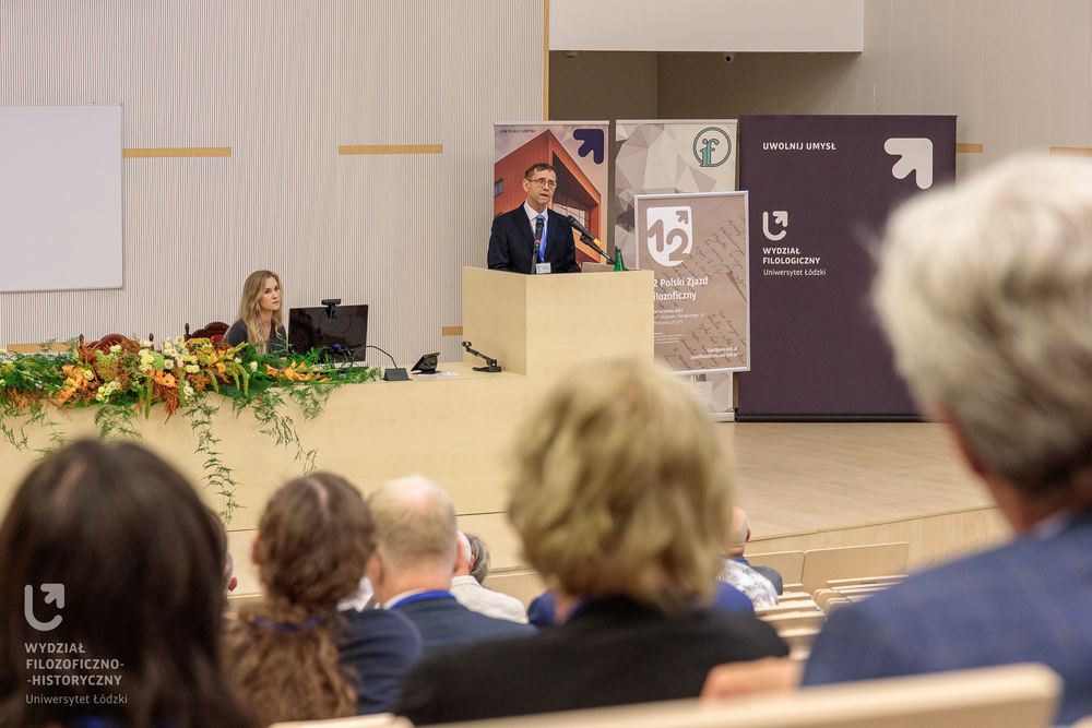 Prof. Janusz Maciaszek during his speech