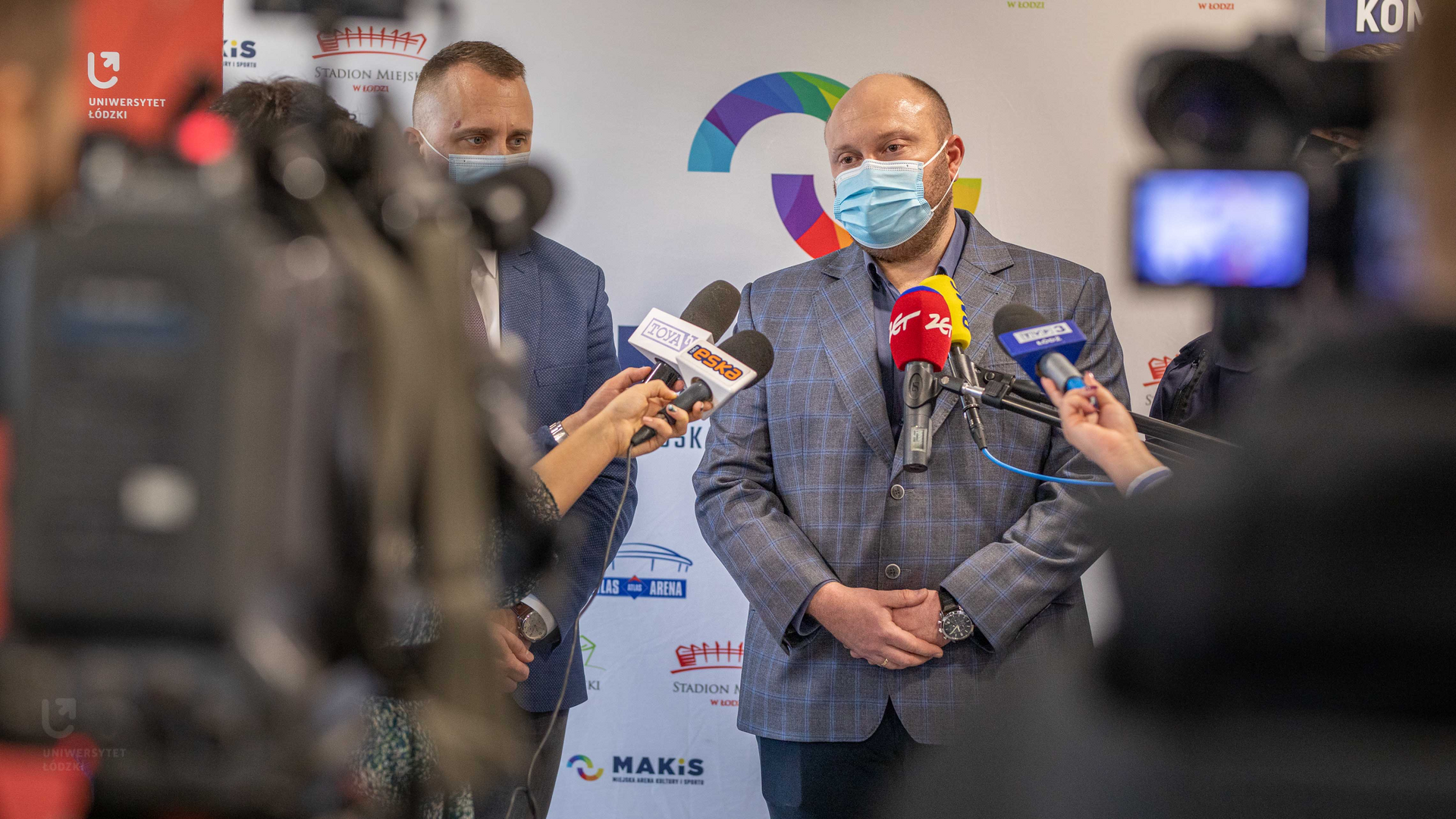 Prof. Bijak na konferencji prasowej