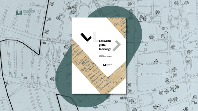 okładka na tle mapy