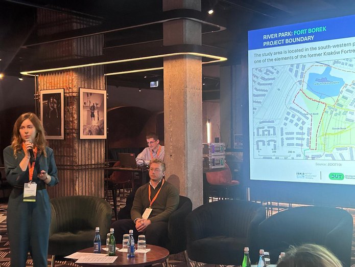 a photo from the presentation
