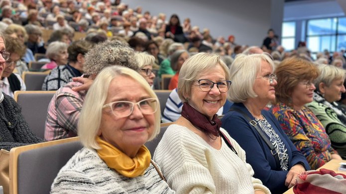 Students of the Third Age University in Lodz during the inauguration of the 2025/2026 academic year 