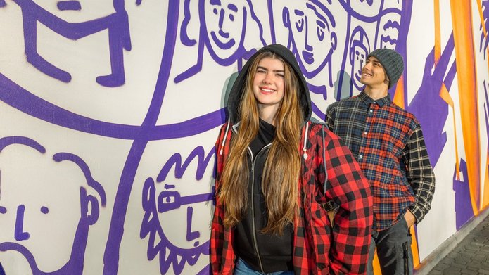 Mural "Kręgi studenckie" na Lumumbowie