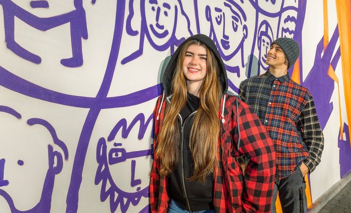 “Student Circles” mural painting at Lumumbowo