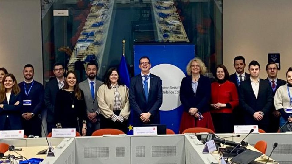 [Translate to English:] esdcfull