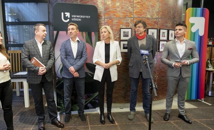 uczestnicy briefingu