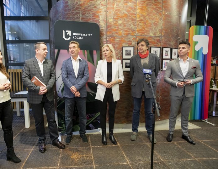 uczestnicy briefingu