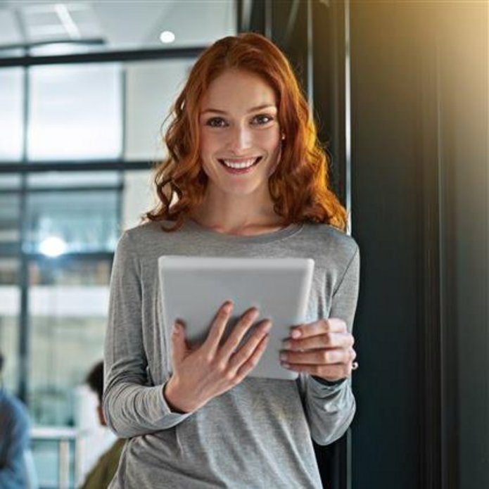 grafika promująca konkurs na esej