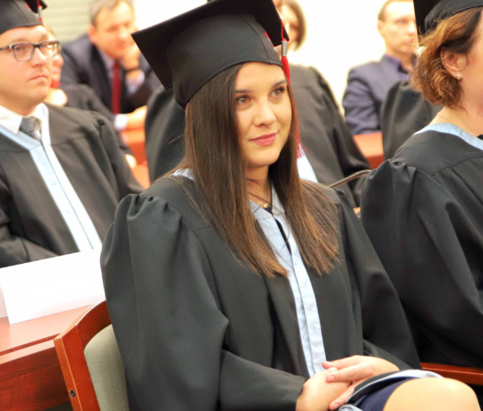 zdjęcie absolwentki studiów MBA