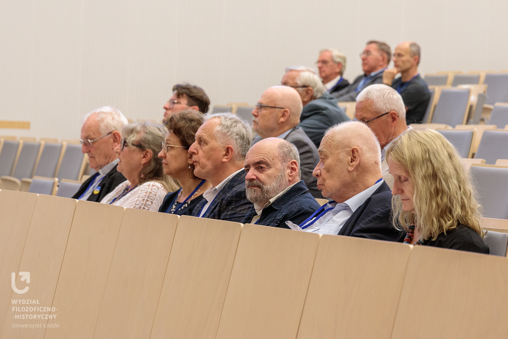 close-up of the honorary committee of the Congress