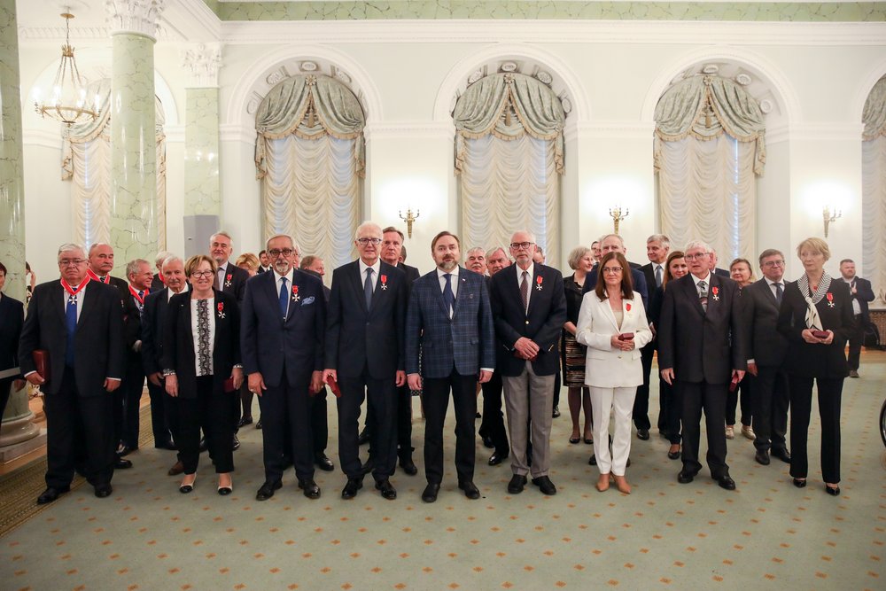 a group photo during the award ceremony