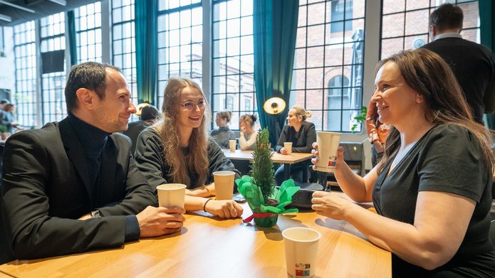 reprezentanci Wydziału Filologicznego podczas śniadania prasowego UŁ