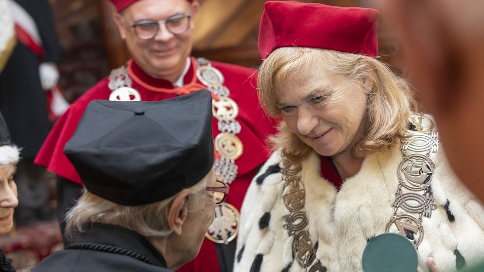 Rector of the University of Lodz during the doctorates renewal ceremony