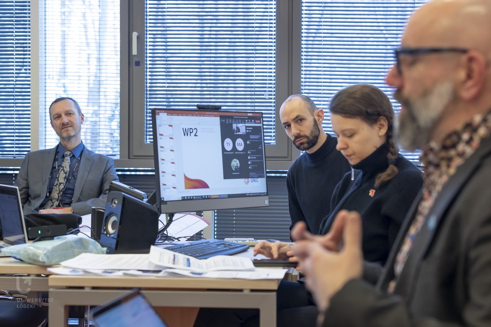 A decorative element – a group of people