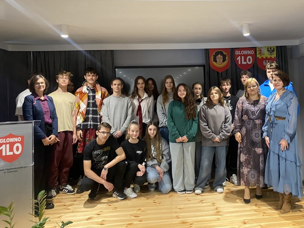 uczniowie LO Głowno