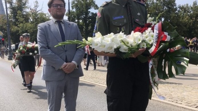 Prorektor UŁ podczas obchodów Święta Wojska Polskiego