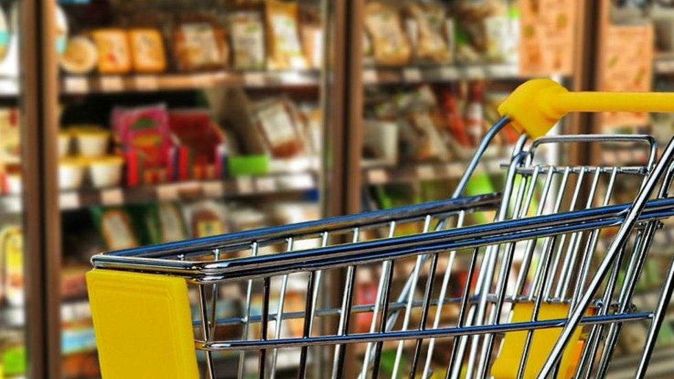 Shopping cart in a supermarket, source: Pixabay.com