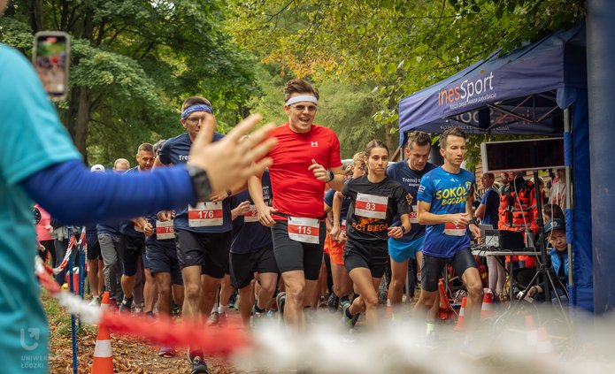 uczestnicy biegu głównego