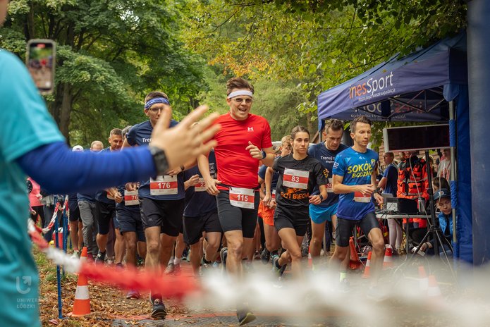 uczestnicy biegu głównego