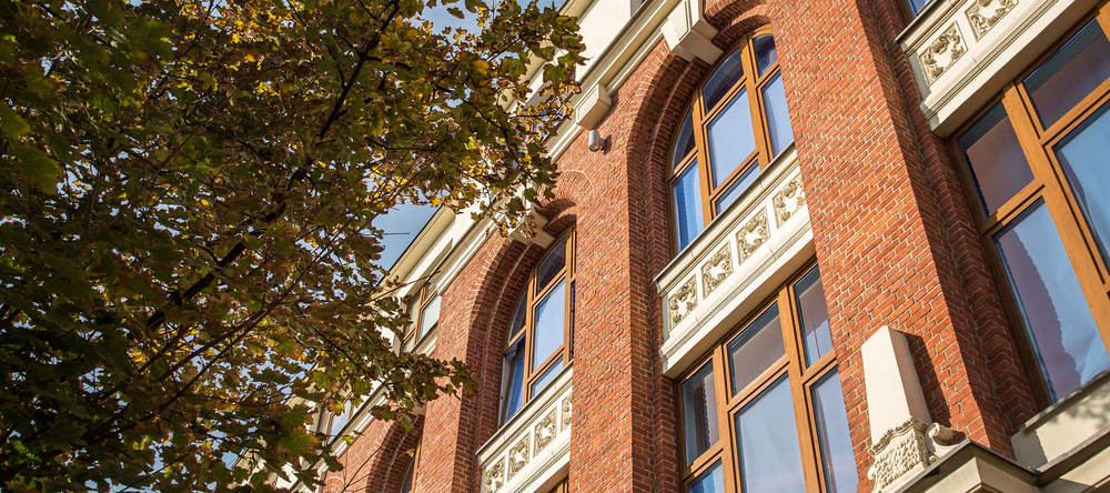 Fragment budynku Wydziału Nauk o Wychowaniu UŁ