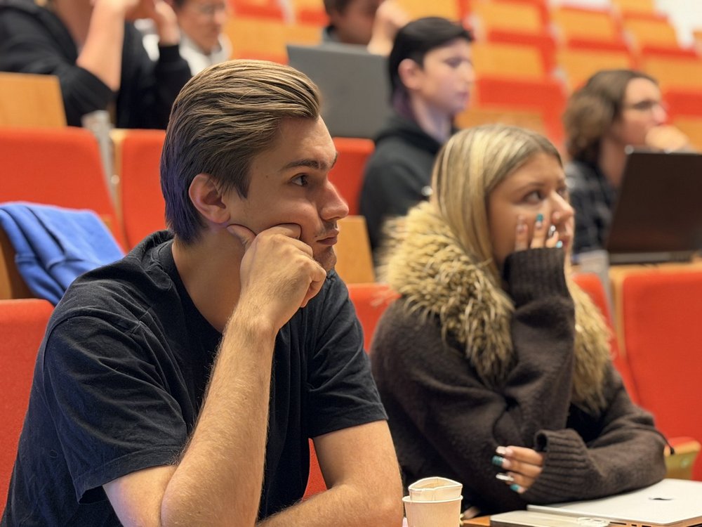 SIGNAL: NOISE? Hackathon 