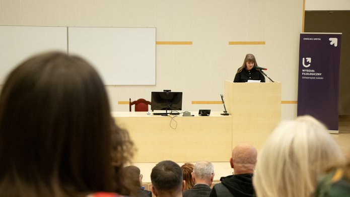 Marta Zdanowska podczas przedmowy