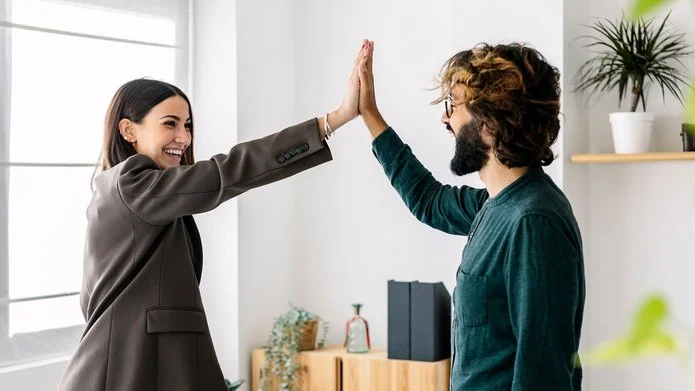 Zdjęcie dwóch osób kobiety i mężczyzny